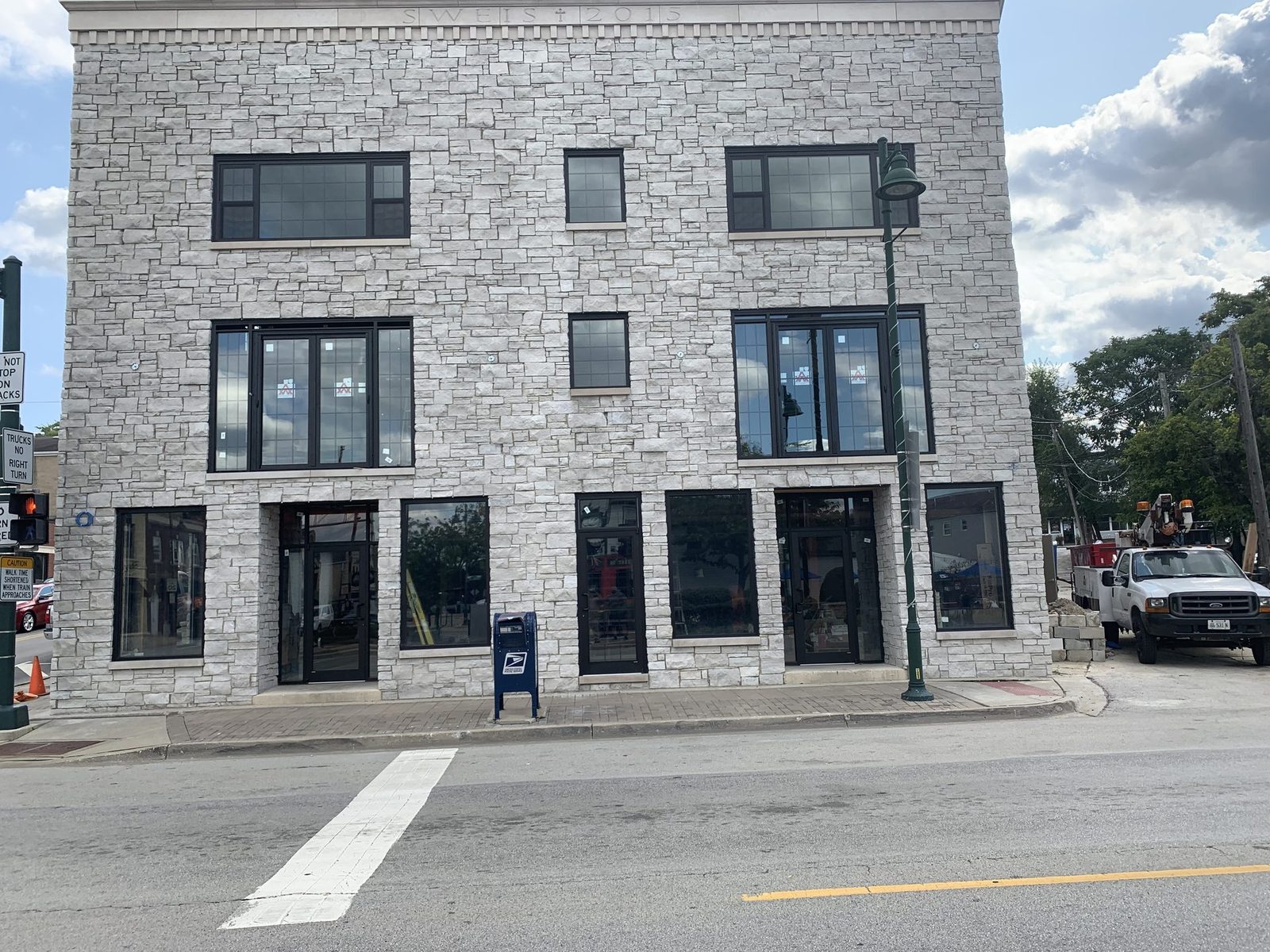 E&D Glass storefront project